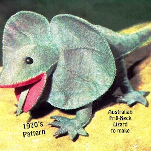 Peut inclure: Un patron de couture vintage pour un jouet en peluche lézard à collerette australien. Le patron date des années 1970 et comprend des instructions pour réaliser le lézard. L'image montre un lézard en peluche terminé avec un corps vert, une bouche rouge et des yeux noirs.