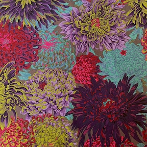 Kaffe Fassett tyg Japansk krysantemum av Philip Jacobs - Krysantemumrosa, violett, grön på antracit