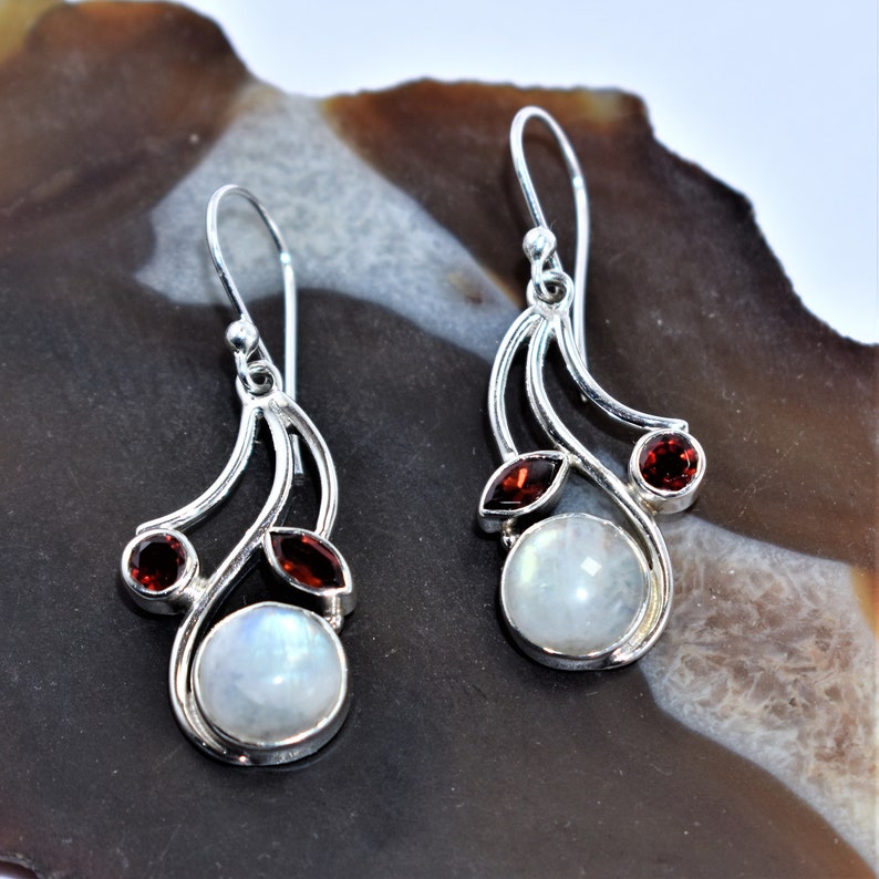 Natural Rainbow Moonstone Earring,Garnet Earring,Drop Earring,Handmade Earring,Gemstone jewelry,92.5 Sterling Silver Earring,Wedding Gift