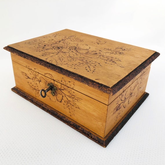 Vintage wooden box with key jewelry box pyrograph… - image 3
