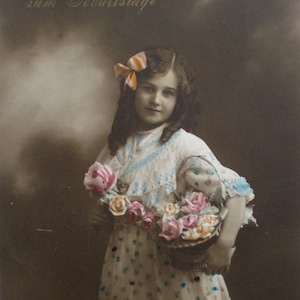 Colorierte Fotopostkarte um 1910 Postkarte Grußkarte Geburtstagskarte Blumen Blumenkorb