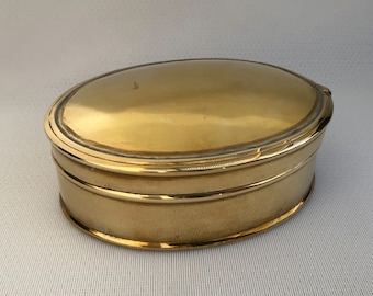 Ovale Zinndose mit Klappdeckel und Messingauflage Schmuckschatulle Metallschatulle Zinn