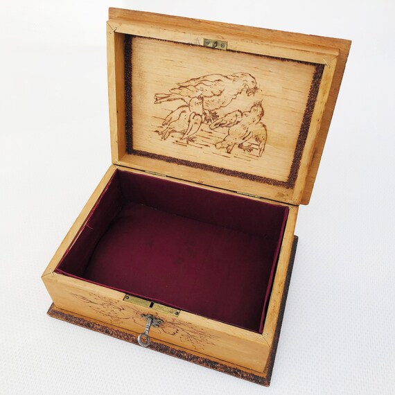 Vintage wooden box with key jewelry box pyrograph… - image 9