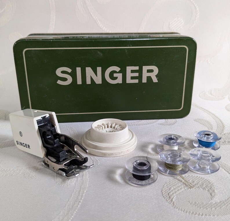 Sewing Machine Tin Can Singer 15 Sewing Machine Accessories Spool