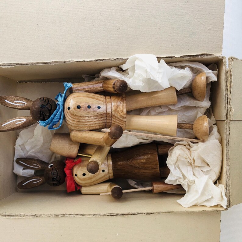 Easter Bunny Couple Original Erzgebirge in Original Packaging Wooden