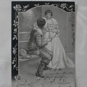 Cartão em relevo por volta de 1903 Amantes da União Postal Universal Deus os abençoe