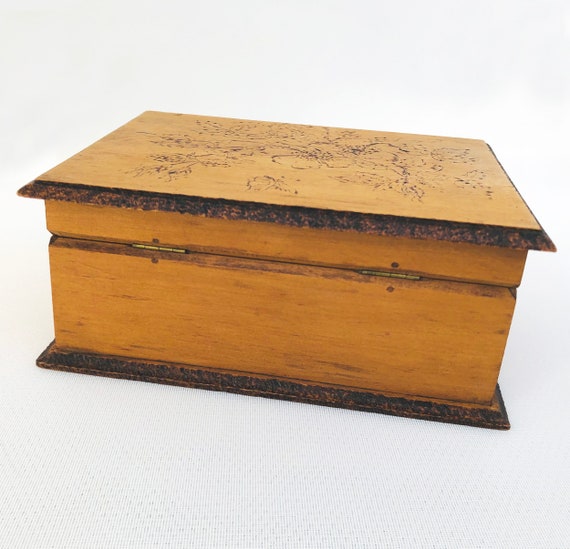 Vintage wooden box with key jewelry box pyrograph… - image 5