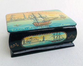 Small Eastern European lacquer box black lacquer box wooden box rectangular wooden box sailing ship sea harbor
