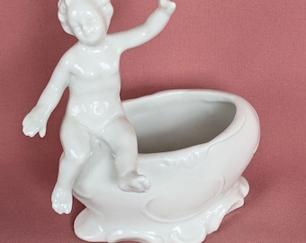 Porcelain bowl, putto, Wagner & Apel, Lippelsdorf, vintage angel figurine, white, small jewelry dish, decorative collector's item