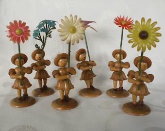 Flower children wooden figures Erzgebirge folk art plastic flowers girls flower girls Easter