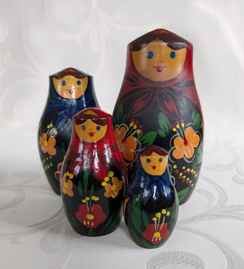 Russian Matryoshka Set Wooden Dolls Matryoshka Stacking Dolls 4 Pieces