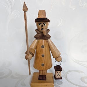 Fumatore d'incenso vintage, guardiano notturno Martin con alabarda, lanterna e pipa, Erzgebirge