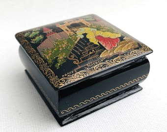 Small Eastern European lacquer box fairy tale motif Cinderella black lacquer box wooden box square wooden box