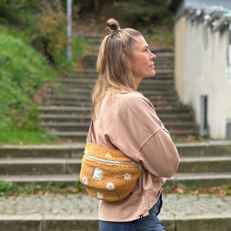 Plush Bum Bag/ XL Bum Bag/ Hip Bag Made of Plush/ Checked Bum Bag Etsy