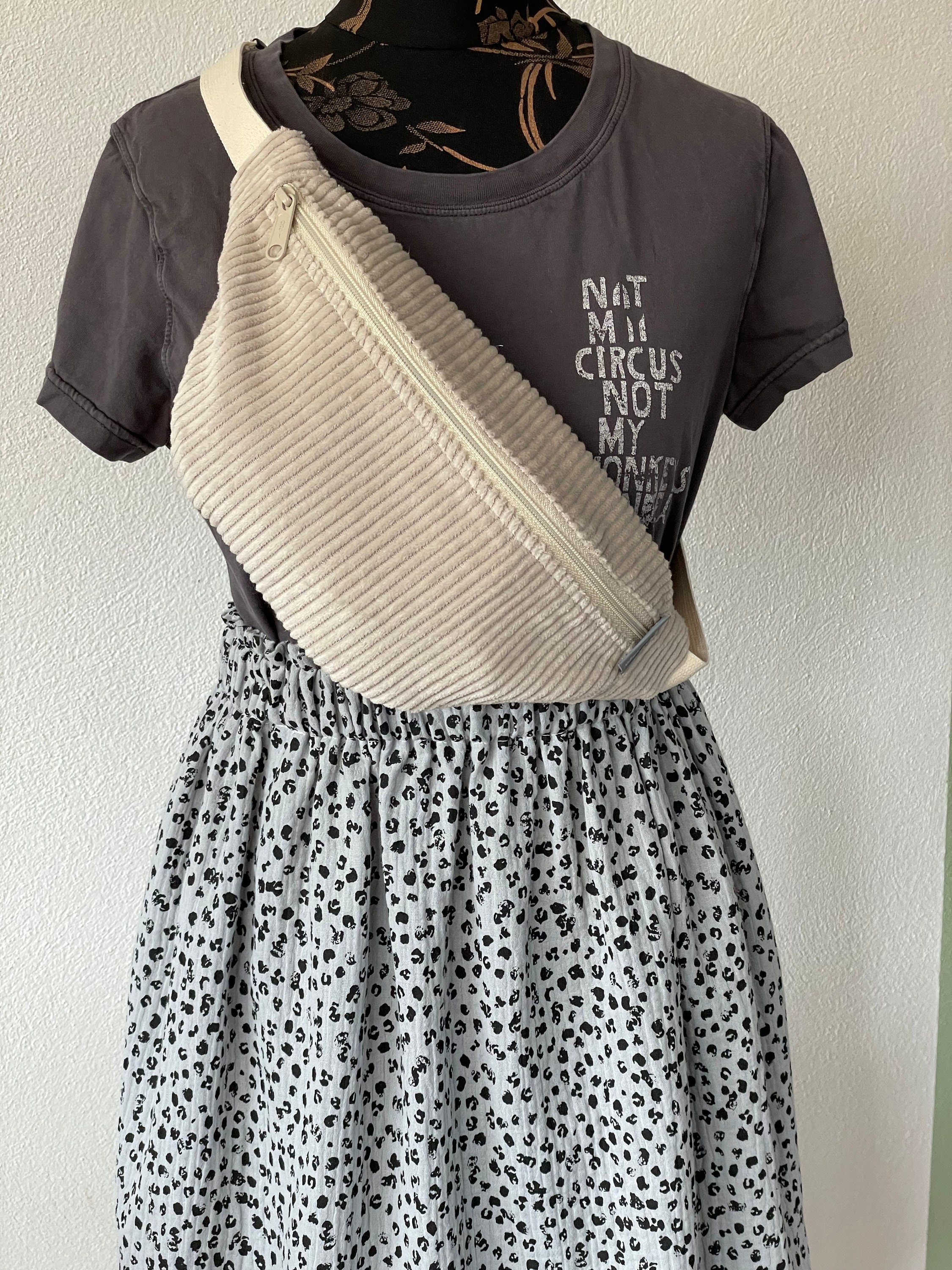 Borsa A Tracolla Donna In Velluto A Coste, Marsupio A Mezzaluna Con Cinghia Regolabile, Piccola Capiente 33,5x15,5 Cm, Colore Grigio