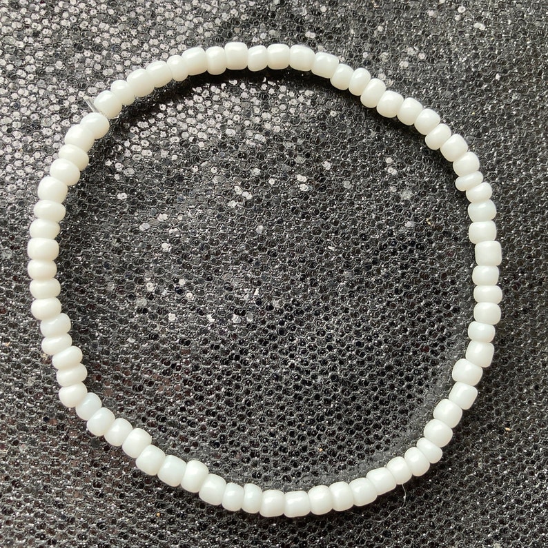 Pure White Seed Bead Summer Beach Tobillera Pulsera de tobillo elástica elástica Tobillera blanca Boho imagen 4