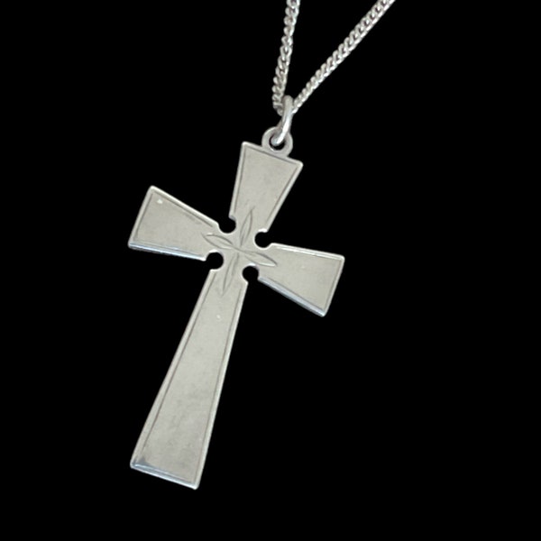 Sterling Silver Scottish Celtic Cross Hallmarked Ward Brothers Birmingham 1976 & 18” Chain marked STG 925