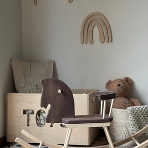 Schaukelpferd aus Holz, personalisiertes Schaukelpferd, Holzpferd Spielzeug, Kinderschaukelpferd, klassisches Schaukelpferd aus Holz, handgefertigtes Kinderspielzeug Bild 9