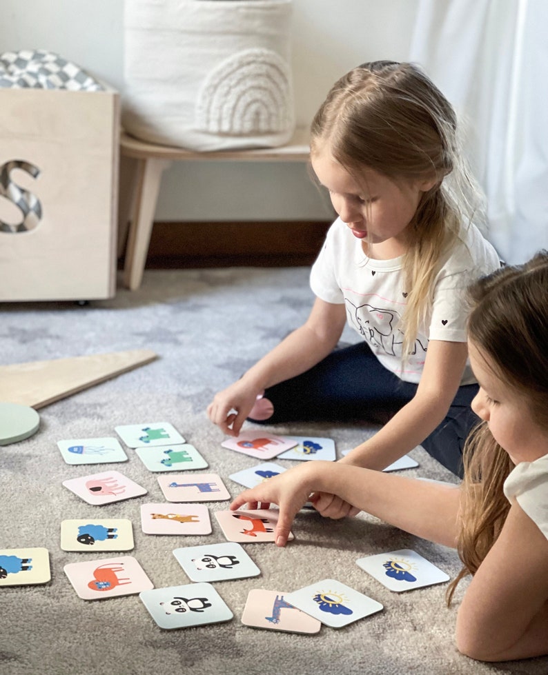 Memory game for kids, toddlers and family. Collect animal pairs, train your memory! Memory Game cards with lovely animals - Find the pair is a memory based game where you have to pair matching cards that are upside down.