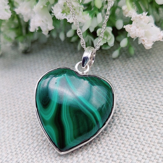 9ct Gold Green Malachite Heart Necklace – Bijou Jewellery