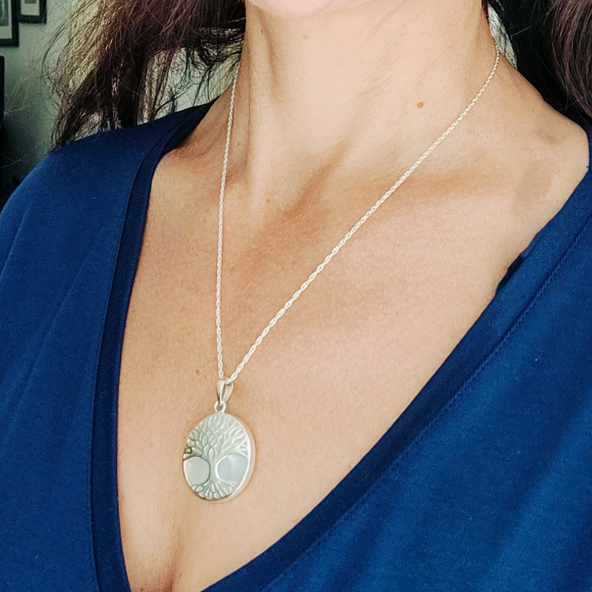 Mother of Pearl Pendant | 27mm Tree of Life Pendant