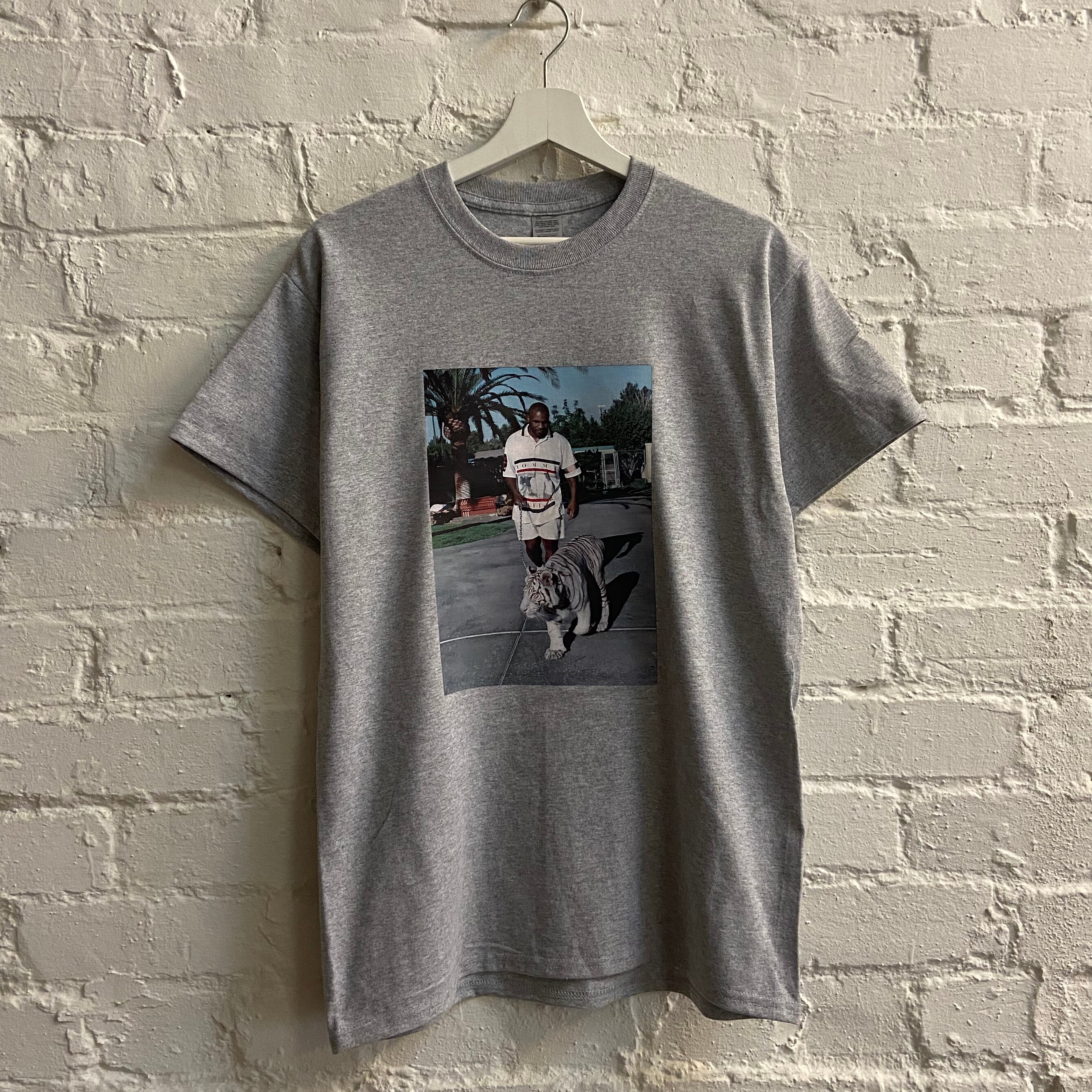 Hecho real Mike Tyson Tiger camiseta en gris brezo | Etsy España