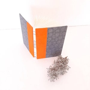 Mini diario per il disegno rilegato a mano in grigio e arancione, taccuino piccolo per acquerello, quaderno copertina rigida per dipingere