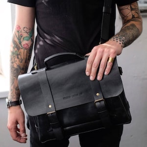 Leather Briefcase Messenger Bag: Handmade Cowhide Laptop Bag