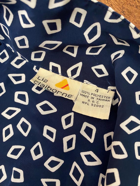 Sz Sm- NAVY Geometric PATTERN Button Up Casual BL… - image 6
