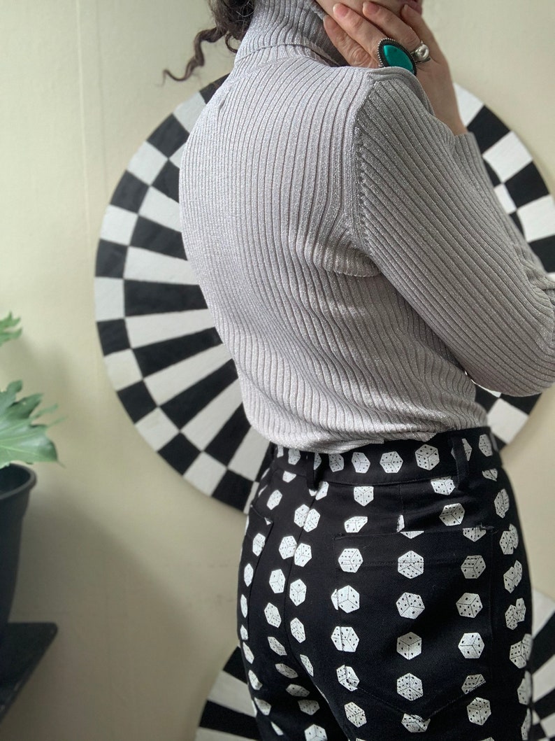 Sz Sm SILVER Metallic TURTLENECK Sweater