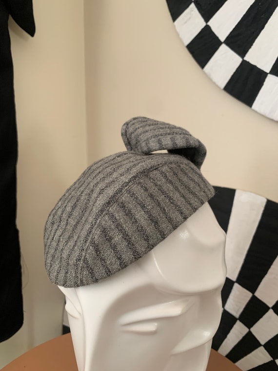 Vintage 1930s 1940s GRAY Tweed Striped Small Scul… - image 7