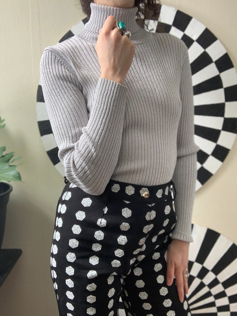 Sz Sm SILVER Metallic TURTLENECK Sweater