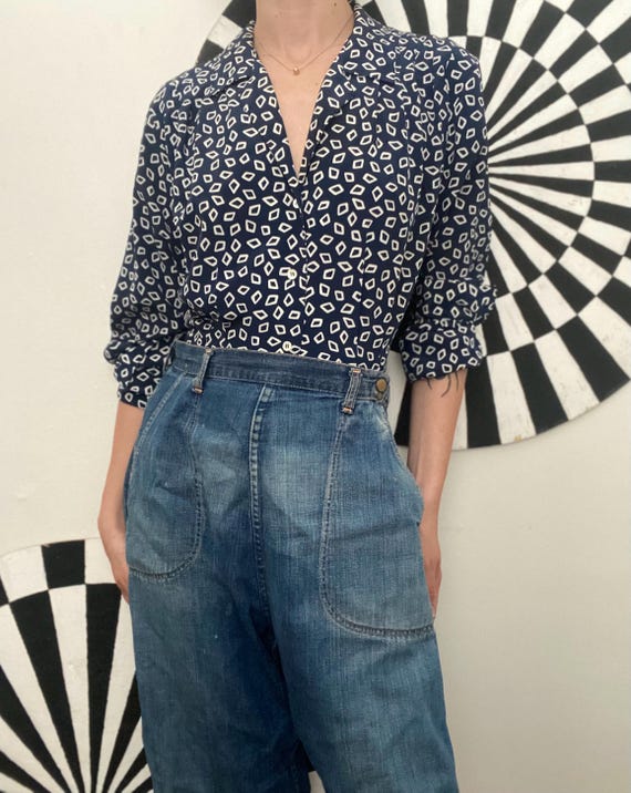 Sz Sm- NAVY Geometric PATTERN Button Up Casual BL… - image 1