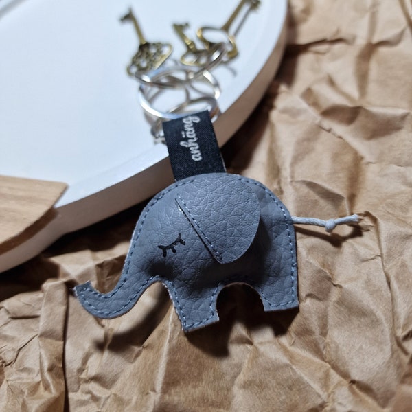 Elefanten Schlüsselanhänger aus Kunstleder