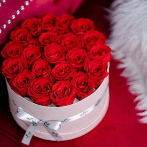 Preserved Roses That Last A Year In A Round Box Rose Box Etsy