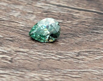 6*8mm Pear Cut Blue/Green Moissanite