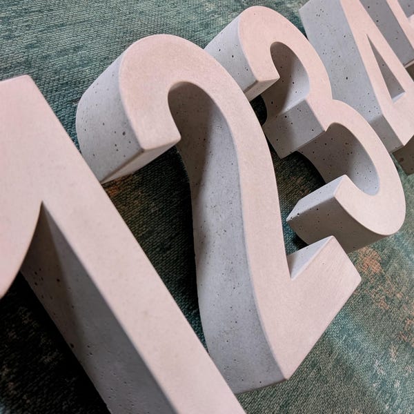 Concrete house number, 24 cm tall | Modern, weatherproof grey house number | 3D solid concrete house numbers | Designer numerals, loft style, for outdoor use