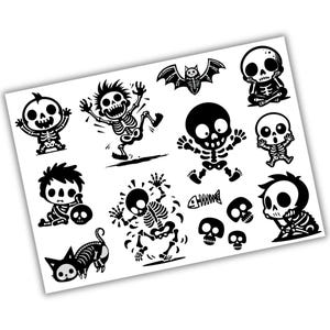 Op de afbeelding: Een vel met zwarte en witte tijdelijke tatoeages met verschillende skeletontwerpen, waaronder een vleermuis, een visgraat en een kat.