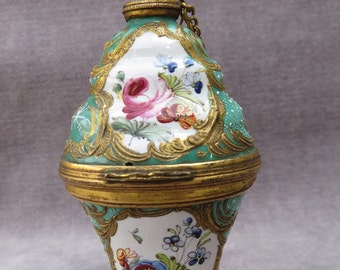 c1770 South Staffordshire Enamel Gilt Metal Perfume Bottle and Bonbonniere Combination