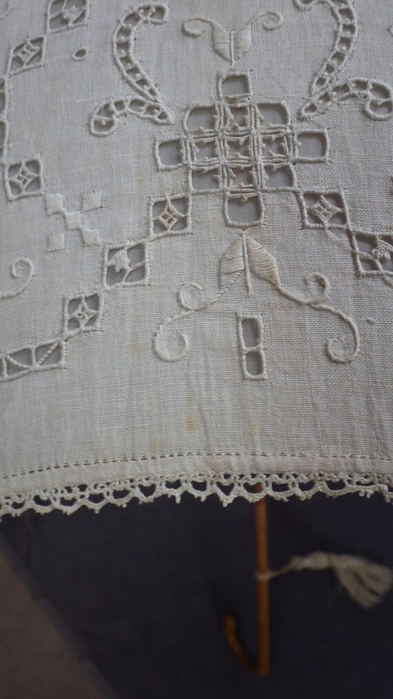 Large Linen Parasol with Ample Italian Embroidery, Li… Gem