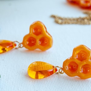 Dripping honeycomb drop dangle earrings, hexagon bee jewelry, honey drip earring, woodland beekeeper gift, queen bee gifts, save the bees