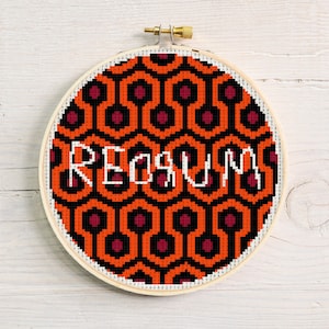 Redrum Cross Stitch Pattern PDF téléchargeable Stephen King The Shining Horror Movie Decor DIY Embroidery Overlook Hotel Art image 1