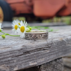 The Tyson: Sterling Silver Men&#39;s Wedding Band, Western Wedding Band, Hand-Engraved Men&#39;s Ring