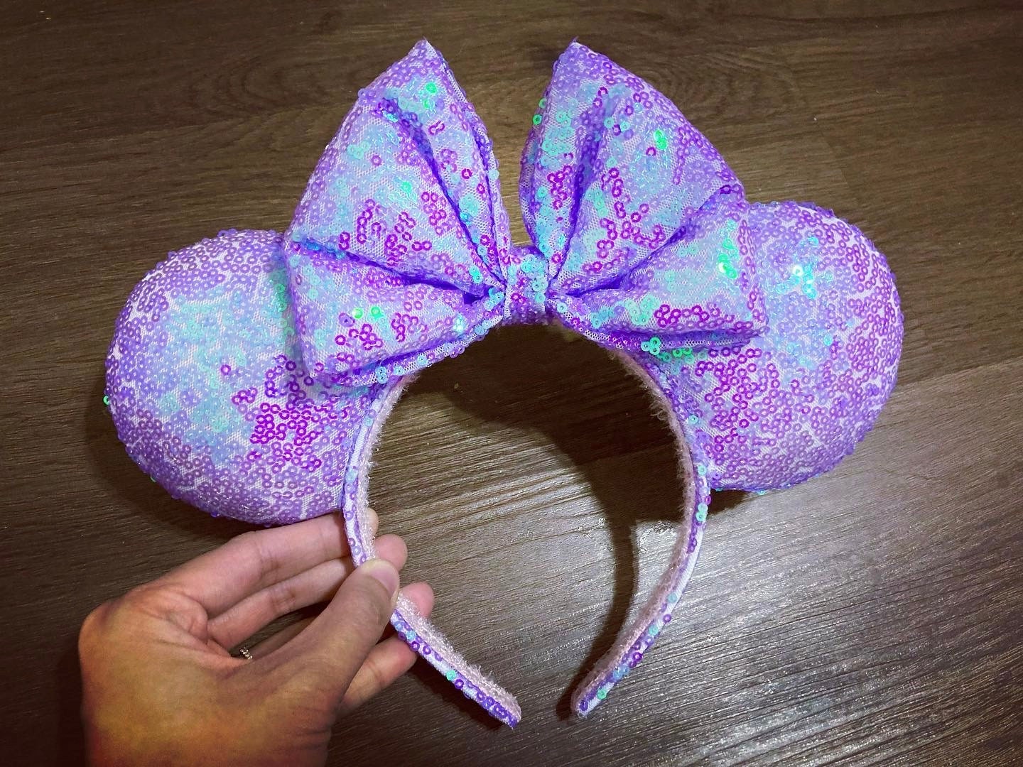 Tokyo Disney Resort Minnie Mouse Purple Iridescent Sequin Glitter Headband Ears っ◔◡◔)っ???? ???????!!!? New & Exclusive  main image 3
