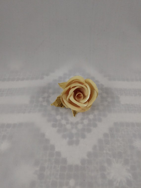 Celluloid Peach to Paste Rose Flower Brooch - image 1