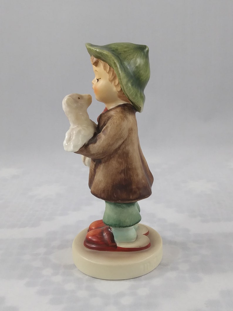 hummel figurine the lost sheep