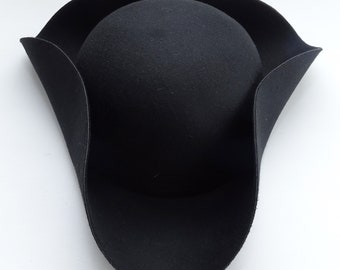 Children's tricorn simple black pirate hat baroque rococo LARP solid felt hat size: XXS / 52