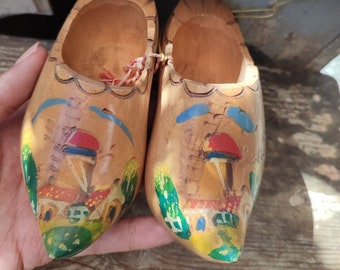 Small Vintage Holland Wooden Shoes Clogs Klompen Carved Painted Windmill Farmhouse Tourist Shoes Rotterdem