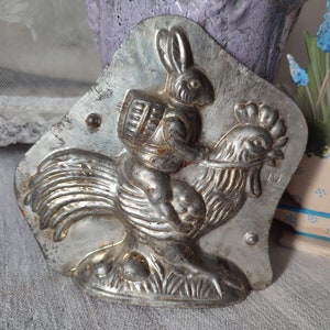 ANTIQUE 1/2 chocolate mold riding rabbit on rooster HALF FORM Easter Bunny No. 10 metal chocolate mold brocante shabby vintage patina tin mold