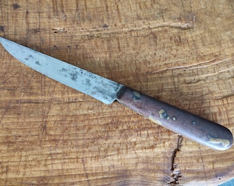 Cuchillo antiguo cuchillo vegetal vieja herramienta de cocina utilizada vintage pátina en mal estado brocante casa de campo cocina de la granja cocina cuchillo foodblogger